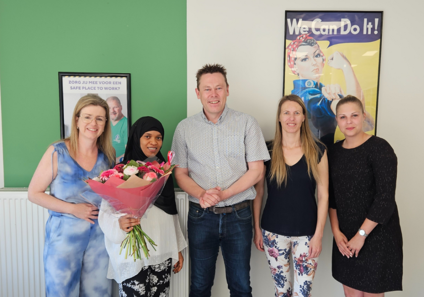 10 000 glowi medewerker