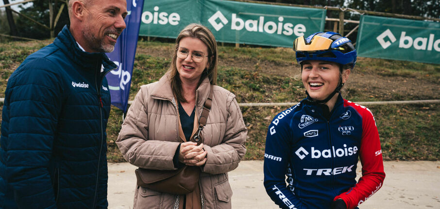 BTL Ploegvoorstelling All Pictures Blue Frame 49