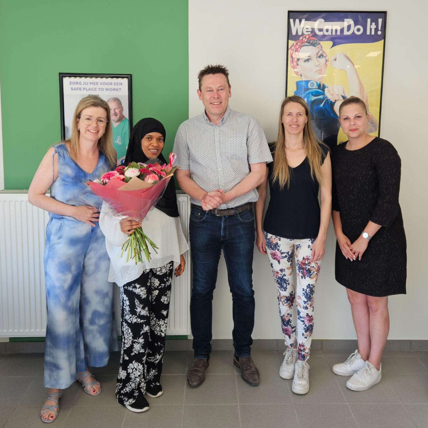 10 000 glowi medewerker